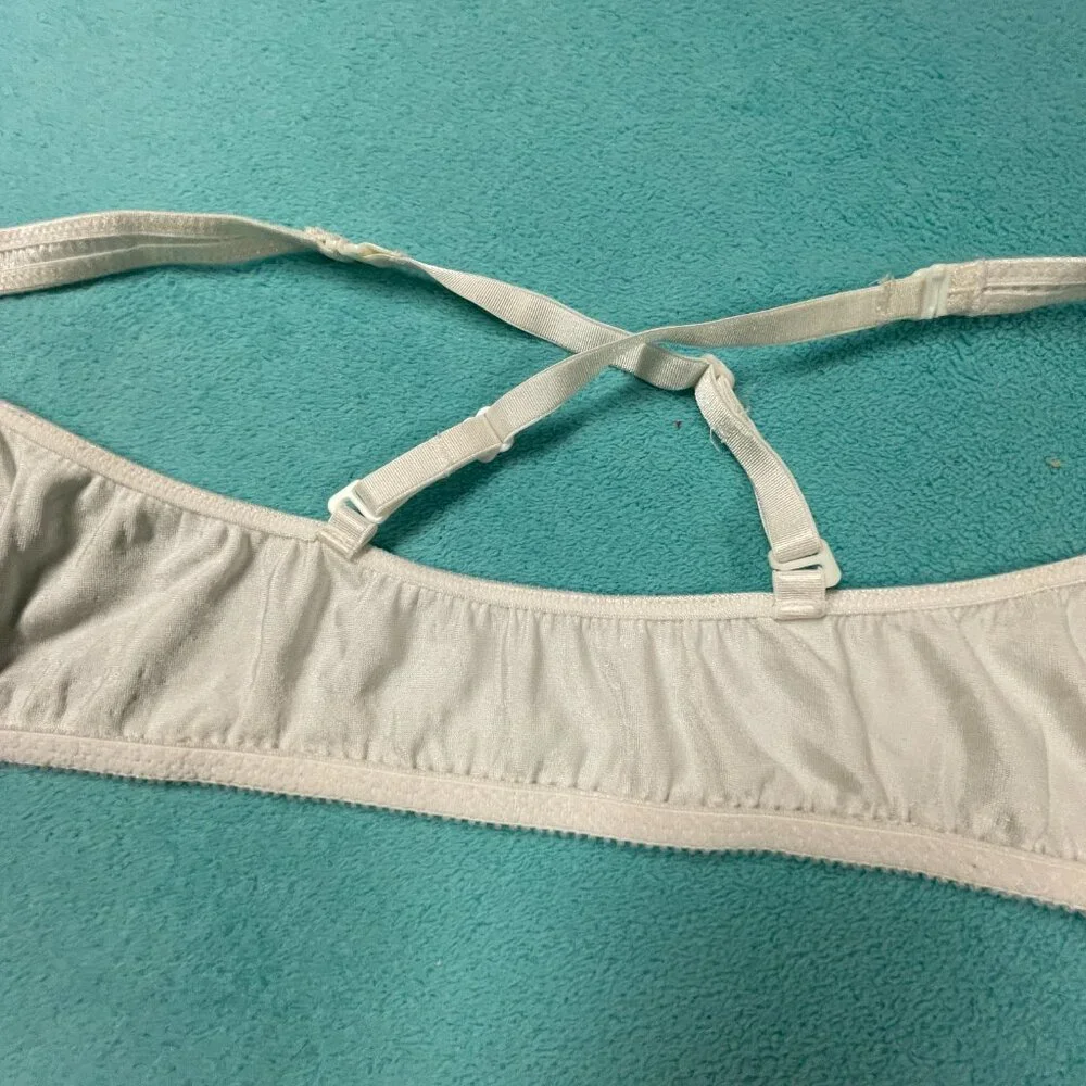 Victoria's Secret 36D Underwire, Convertible, Front Clasp White Bra - Vintage - Picture 7 of 13